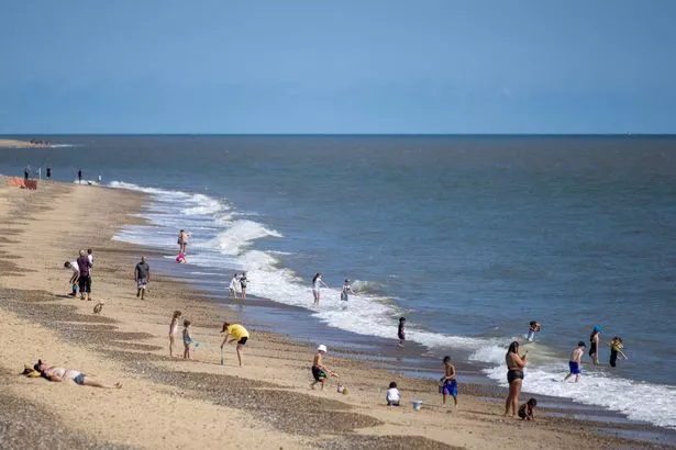 英国人仍然喜欢英国“最糟糕的海滨小镇”之一，那里有好斗的海鸥