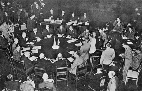 中国共产党执政75周年之际，经济挑战和安全威胁依然存在