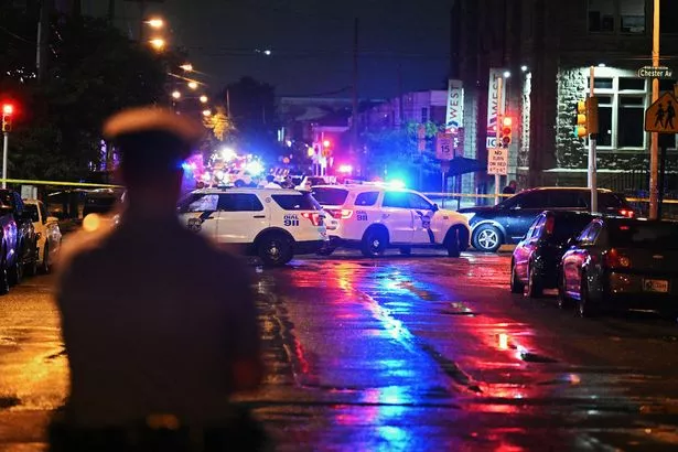 阿拉巴马州发生大规模枪击案,持枪歹徒在逃,造成4人死亡,数十人受伤