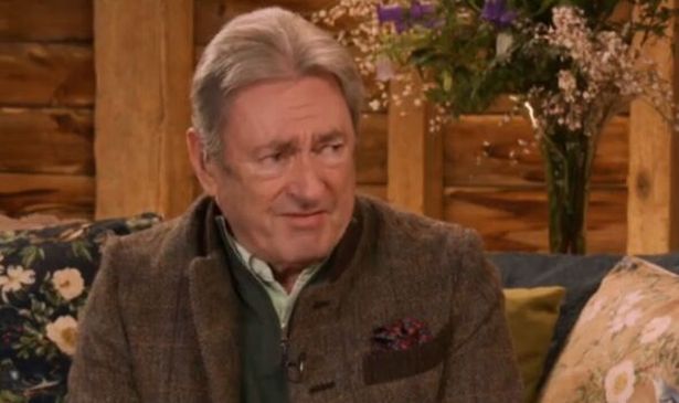 艾伦·蒂奇马什（Alan Titchmarsh）令人心碎地承认自己受到欺凌，他抽泣着说“从未告诉任何人”