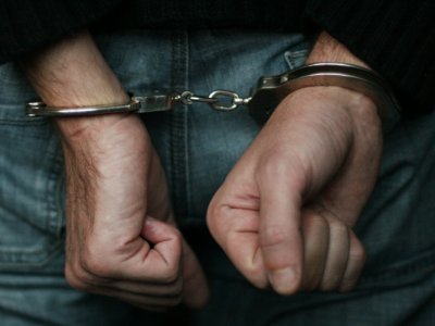 前警察因涉嫌绑架而被起诉
