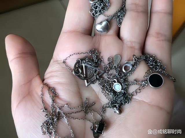 专家的一个简单提示可以防止纯银首饰变黑