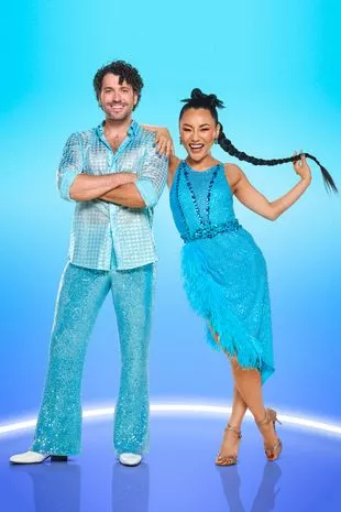 前《严格》评委和谢恩·沃德饰演的科里联手抨击雪莉·巴罗斯的决定