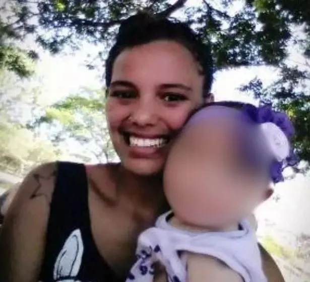 女子杀死怀孕的朋友,将婴儿从子宫里扯出来,然后“假装自己生孩子”