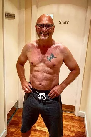 格雷格·华莱士戏剧性的四次婚姻和两个妻子是他在推特上认识的