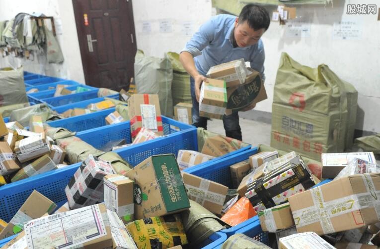 网店主惊魂遭遇，投诉快递网点后竟被寄殡葬品